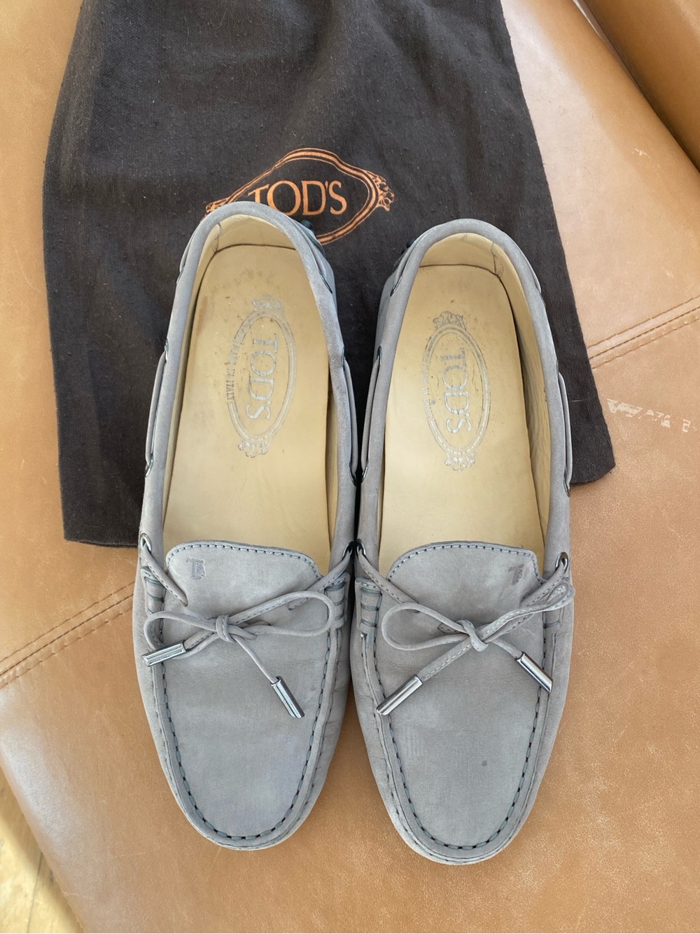 Todβs Gommino Suede Driving Loafers Gray Size 38 Fits US 8 + Dust Bag
